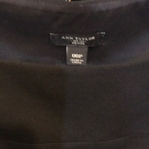 Ann Taylor - Smart sheath dress 00P Viscose and Wool